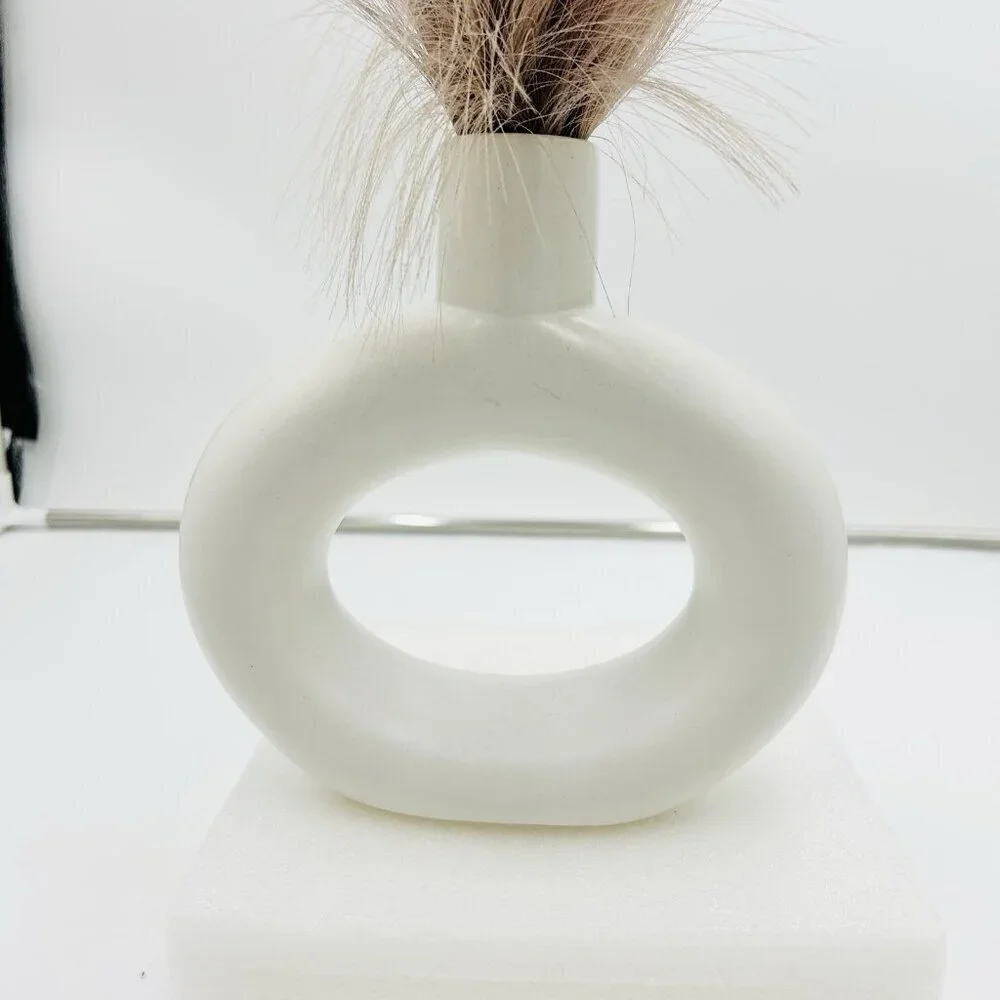 White Ceramic Vases Faux Pampas Grass Water Drop Design Doughnut Vase Modern